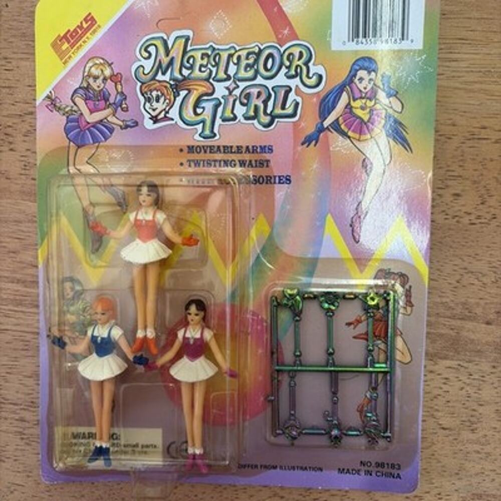 E Toys Meteor Girl Vintage Doll Figures With Accessories On Unpunched Card NEW